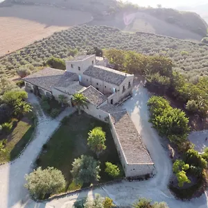 https://agriturismo-baglio-pollicarini.sicilyhotelsitaly.net